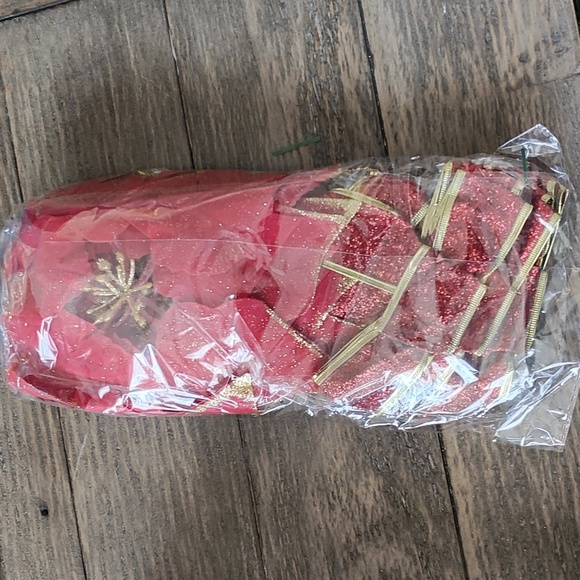 New Pre-lit Garland 9 Feet Indoor/Outdoor - Picture 8 of 11